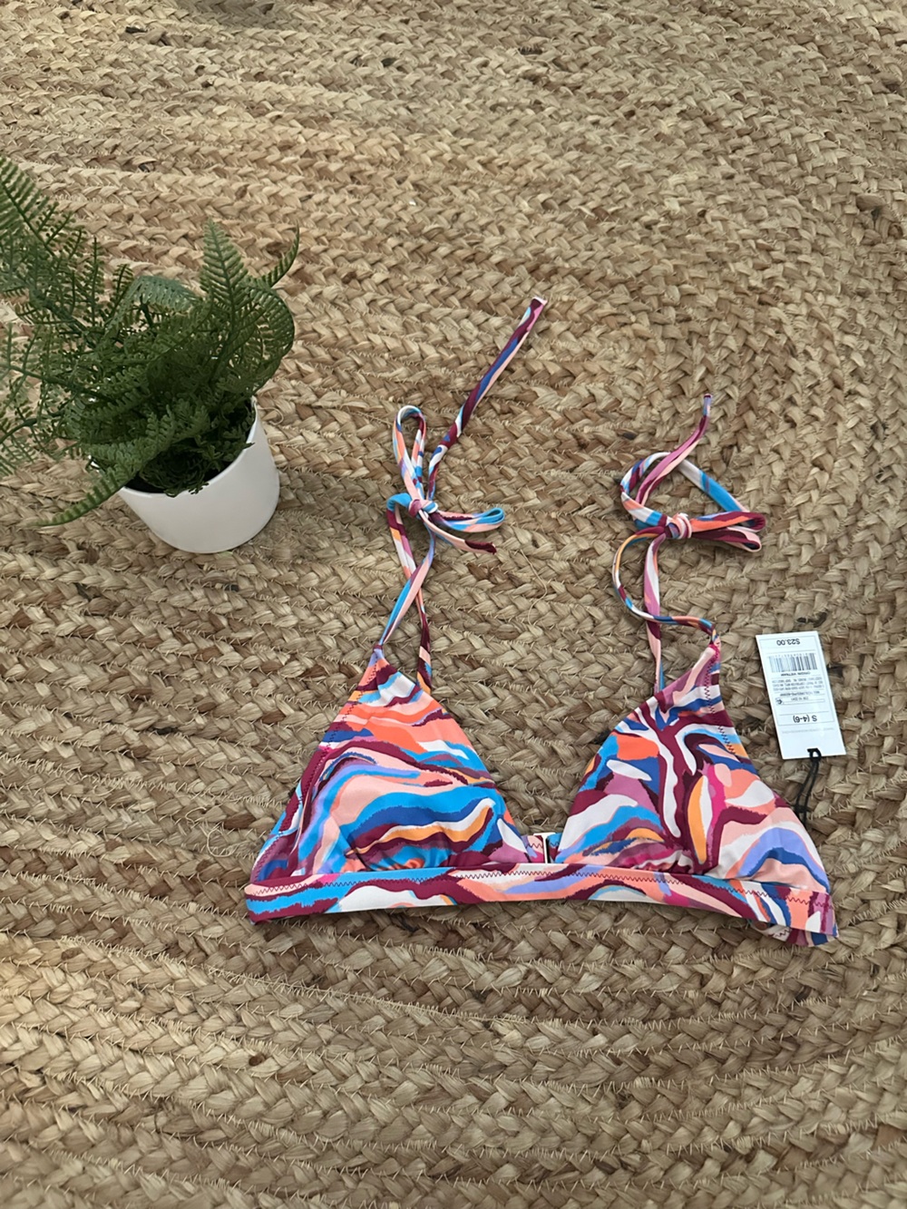 NWT TRIANGLE BIKINI TOP